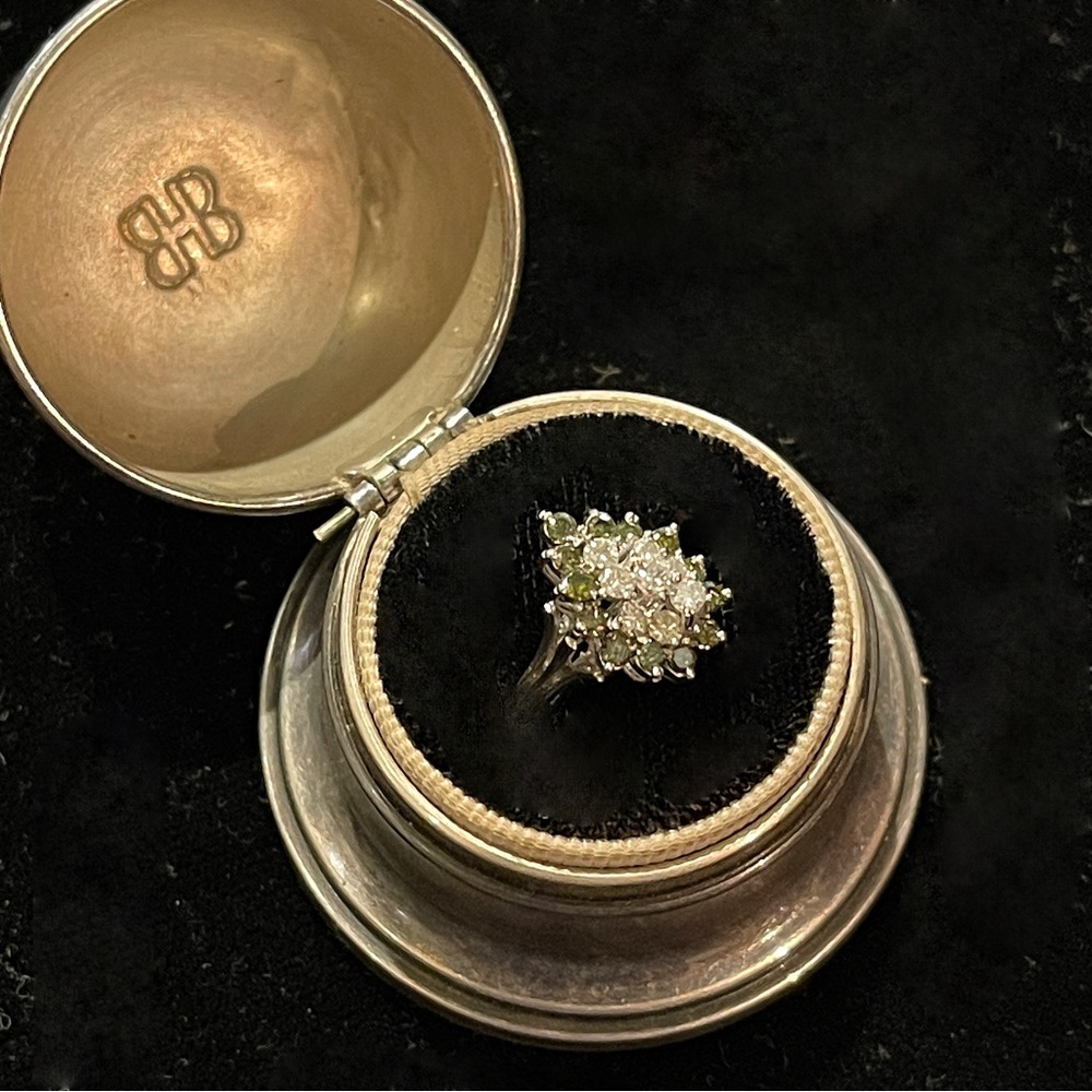 ✨ Vintage 14K Gold Green and White Diamonds